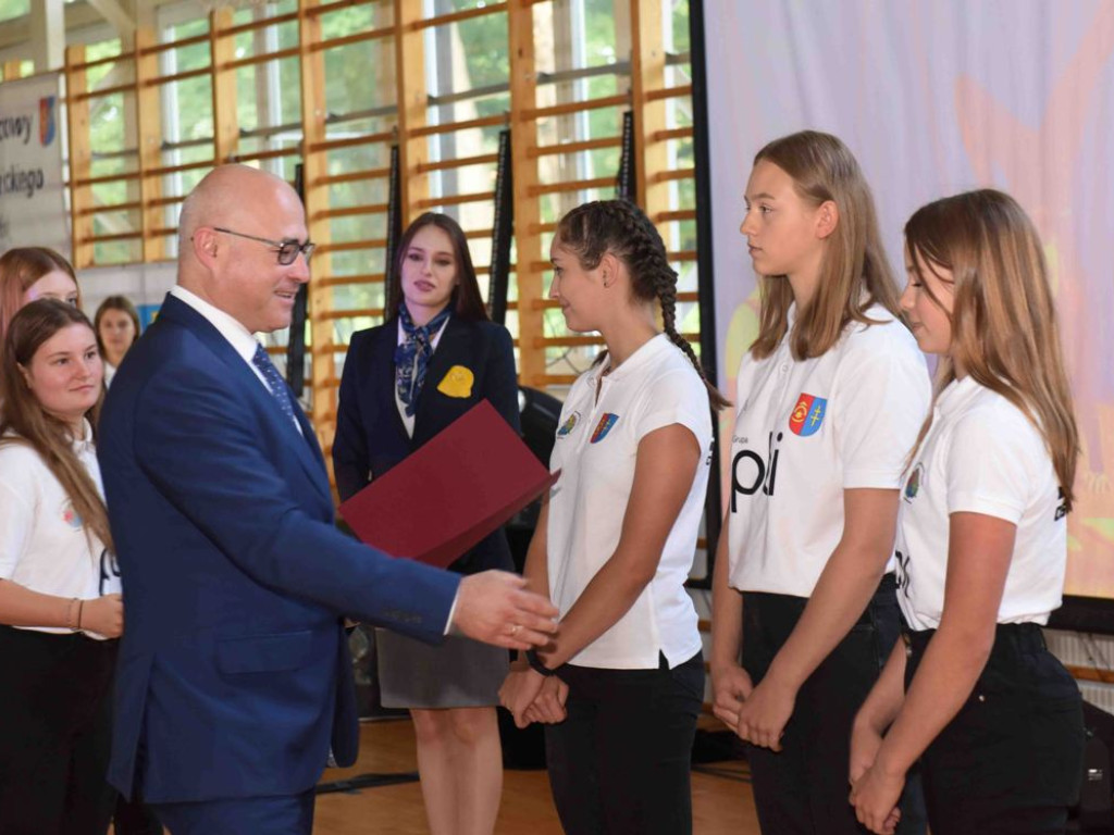 Inauguracja Roku Szkolnego 2021/2022 w Zespole Szkół Ogólnokształcących Mistrzostwa Sportowego
