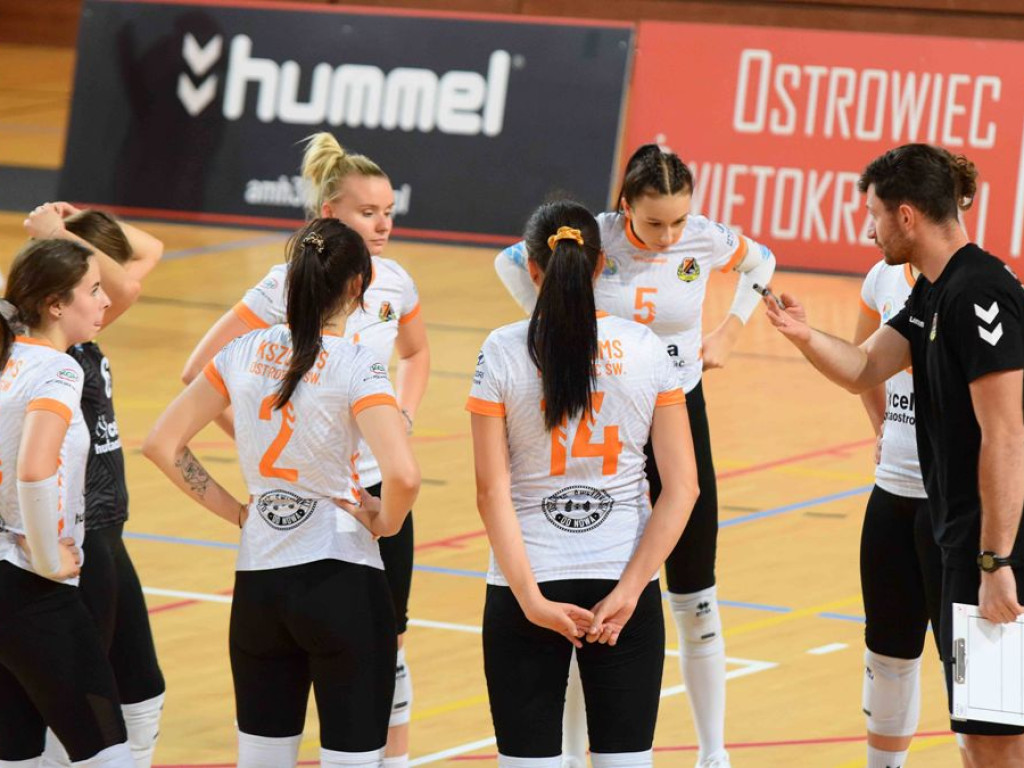 Siatkarki KSZO SMS na turnieju Ostrowiec Cup 2021