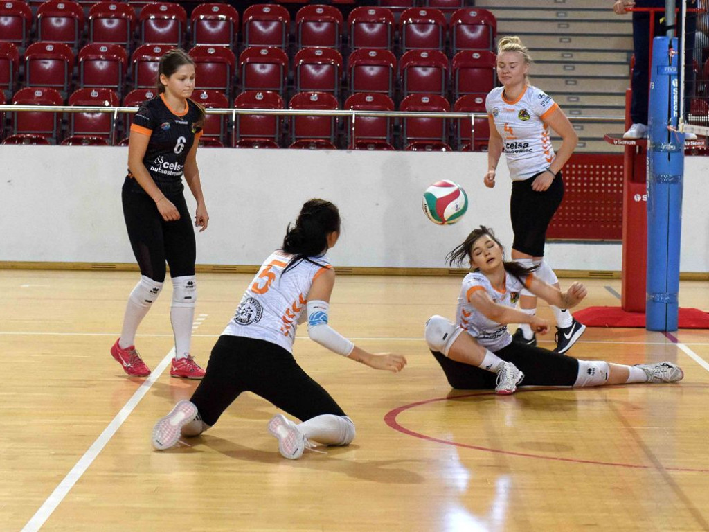 Siatkarki KSZO SMS na turnieju Ostrowiec Cup 2021