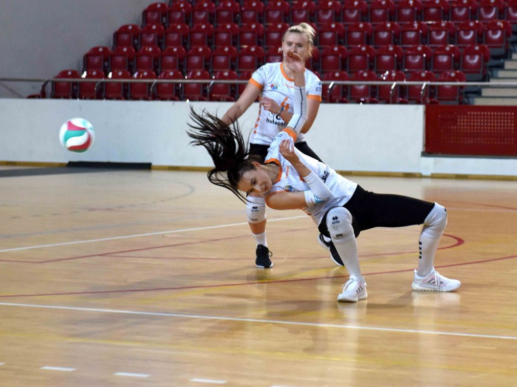 Siatkarki KSZO SMS na turnieju Ostrowiec Cup 2021