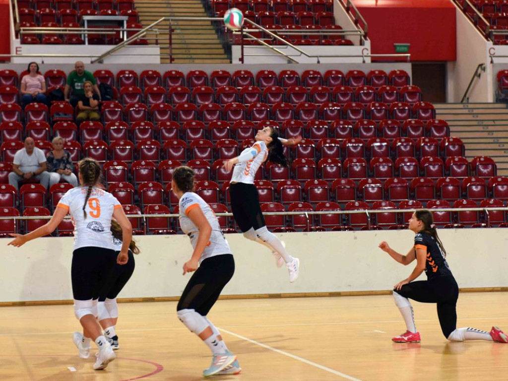Siatkarki KSZO SMS na turnieju Ostrowiec Cup 2021