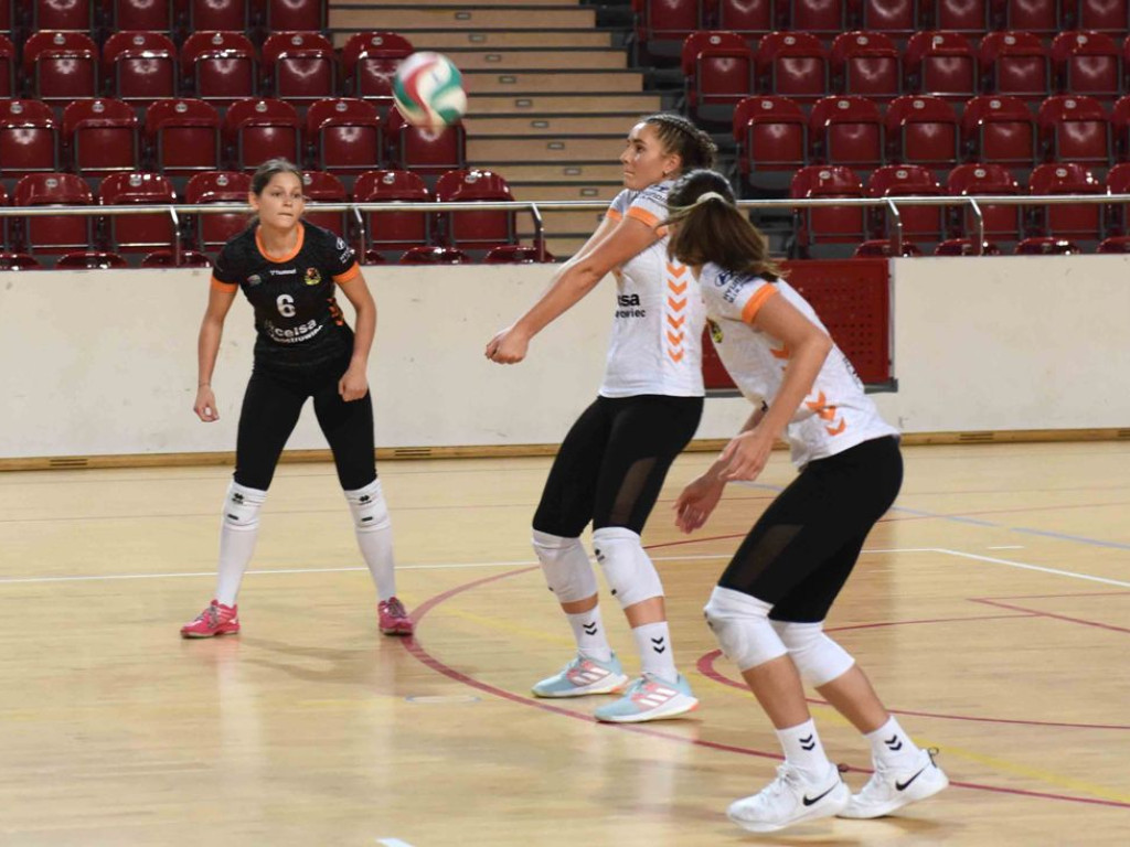 Siatkarki KSZO SMS na turnieju Ostrowiec Cup 2021