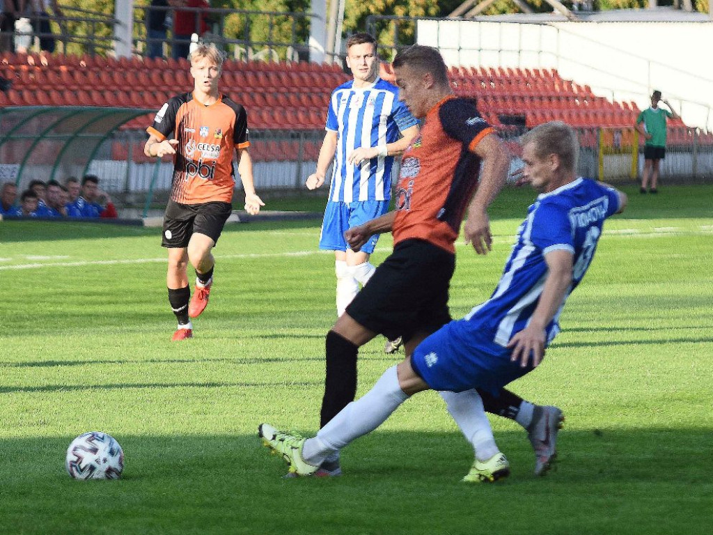 III liga piłkarska. Grupa IV. *KP KSZO 1929 Ostrowiec Świętokrzyski -Tomasovia Tomaszów Lubelski 2:0