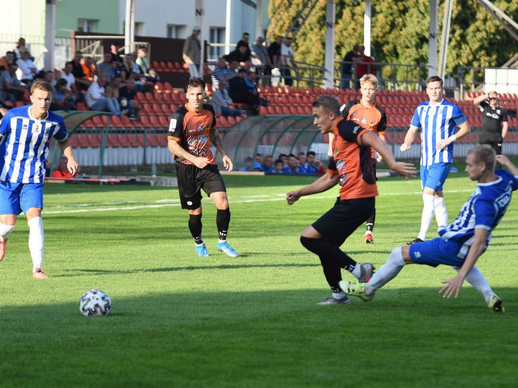 III liga piłkarska. Grupa IV. *KP KSZO 1929 Ostrowiec Świętokrzyski -Tomasovia Tomaszów Lubelski 2:0