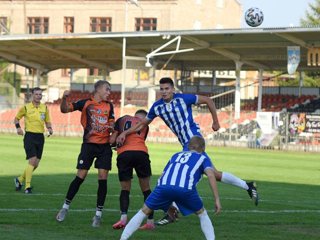 III liga piłkarska. Grupa IV. *KP KSZO 1929 Ostrowiec Świętokrzyski -Tomasovia Tomaszów Lubelski 2:0