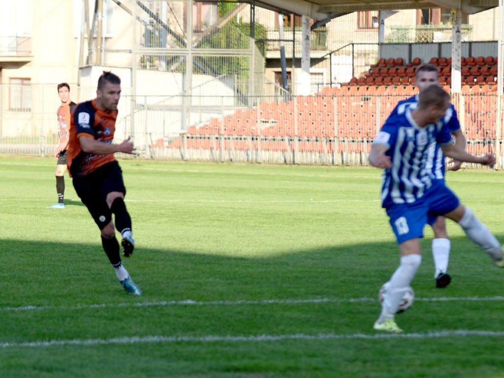III liga piłkarska. Grupa IV. *KP KSZO 1929 Ostrowiec Świętokrzyski -Tomasovia Tomaszów Lubelski 2:0