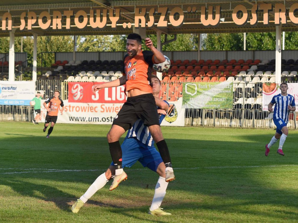 III liga piłkarska. Grupa IV. *KP KSZO 1929 Ostrowiec Świętokrzyski -Tomasovia Tomaszów Lubelski 2:0