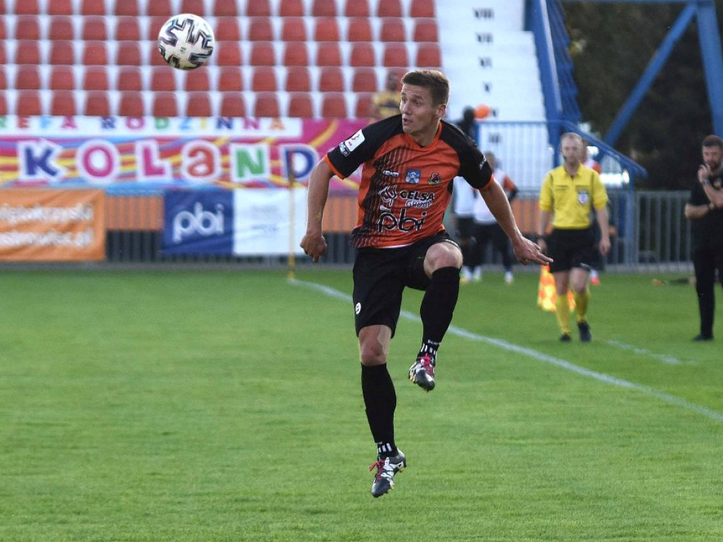III liga piłkarska. Grupa IV. *KP KSZO 1929 Ostrowiec Świętokrzyski -Tomasovia Tomaszów Lubelski 2:0