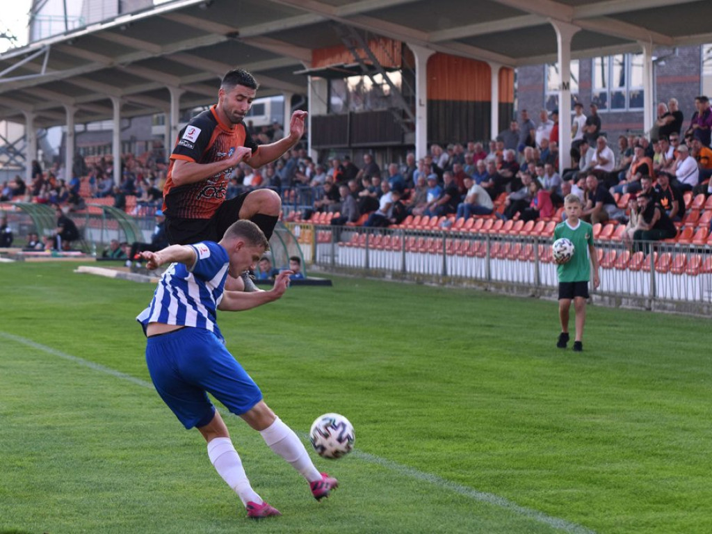III liga piłkarska. Grupa IV. *KP KSZO 1929 Ostrowiec Świętokrzyski -Tomasovia Tomaszów Lubelski 2:0