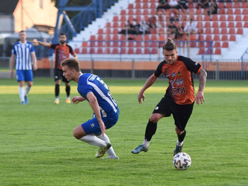 III liga piłkarska. Grupa IV. *KP KSZO 1929 Ostrowiec Świętokrzyski -Tomasovia Tomaszów Lubelski 2:0