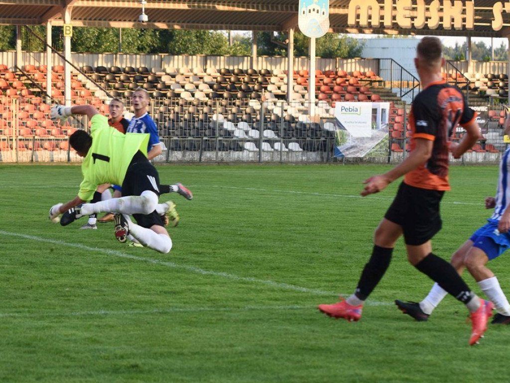 III liga piłkarska. Grupa IV. *KP KSZO 1929 Ostrowiec Świętokrzyski -Tomasovia Tomaszów Lubelski 2:0