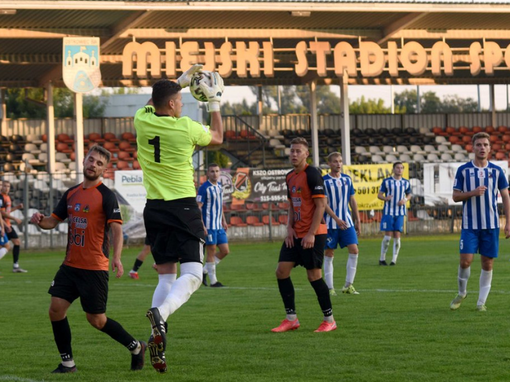 III liga piłkarska. Grupa IV. *KP KSZO 1929 Ostrowiec Świętokrzyski -Tomasovia Tomaszów Lubelski 2:0