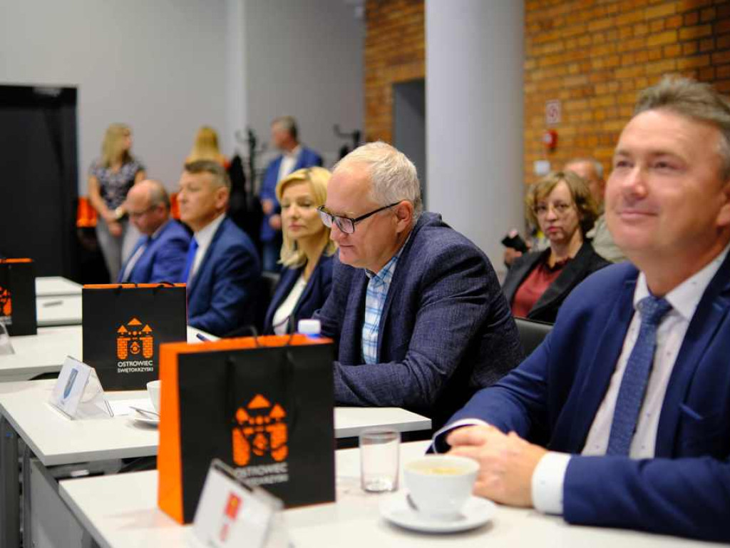 Ostrowiec Świętokrzyski liderem Miejskiego Obszaru Funkcjonalnego Miasta Północy (zdjęcia)