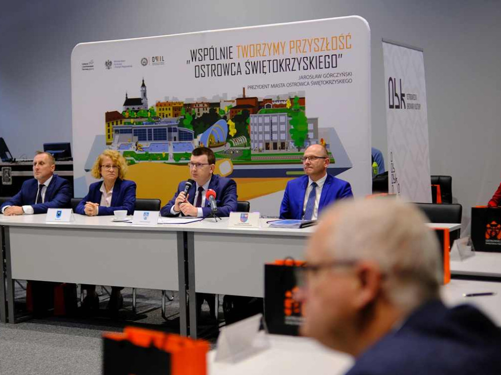 Ostrowiec Świętokrzyski liderem Miejskiego Obszaru Funkcjonalnego Miasta Północy (zdjęcia)