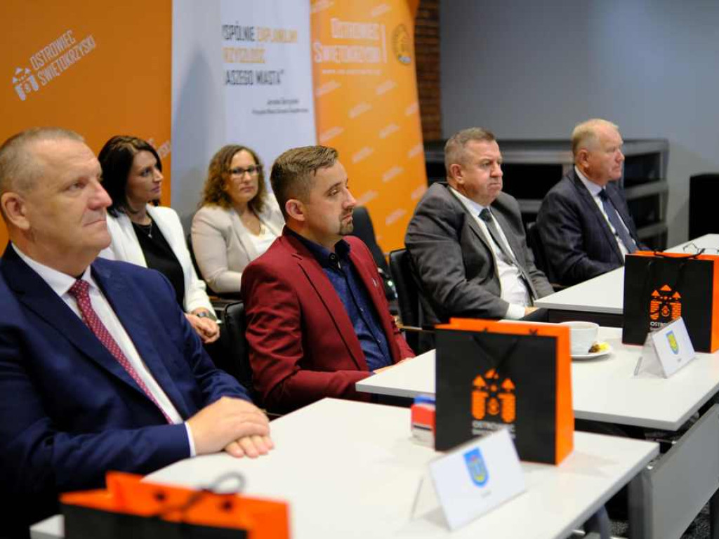 Ostrowiec Świętokrzyski liderem Miejskiego Obszaru Funkcjonalnego Miasta Północy (zdjęcia)