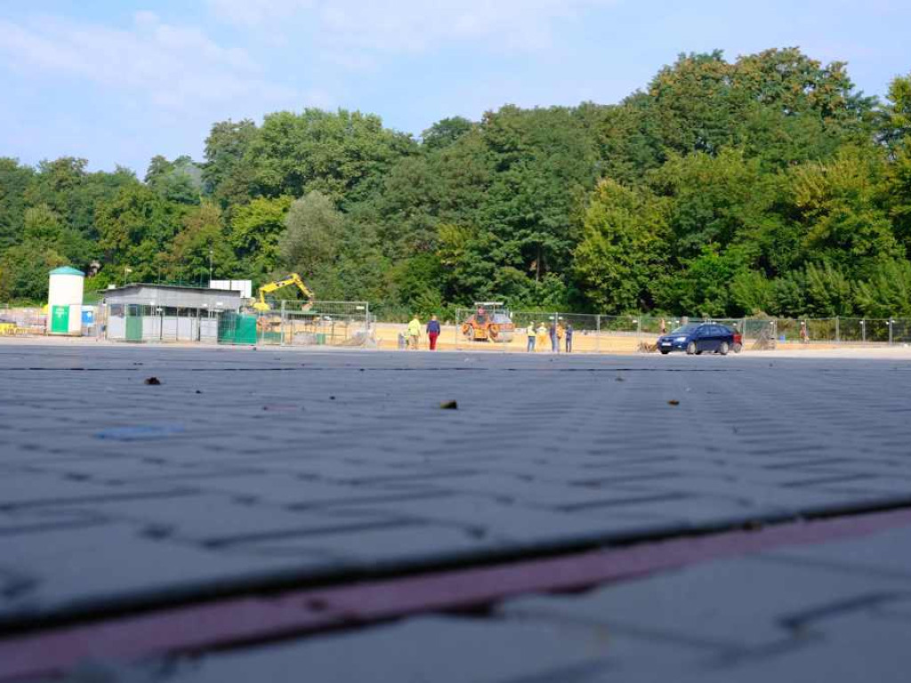 Plac targowy się zmienia. Będzie większy komfort handlu (zdjęcia, wideo)