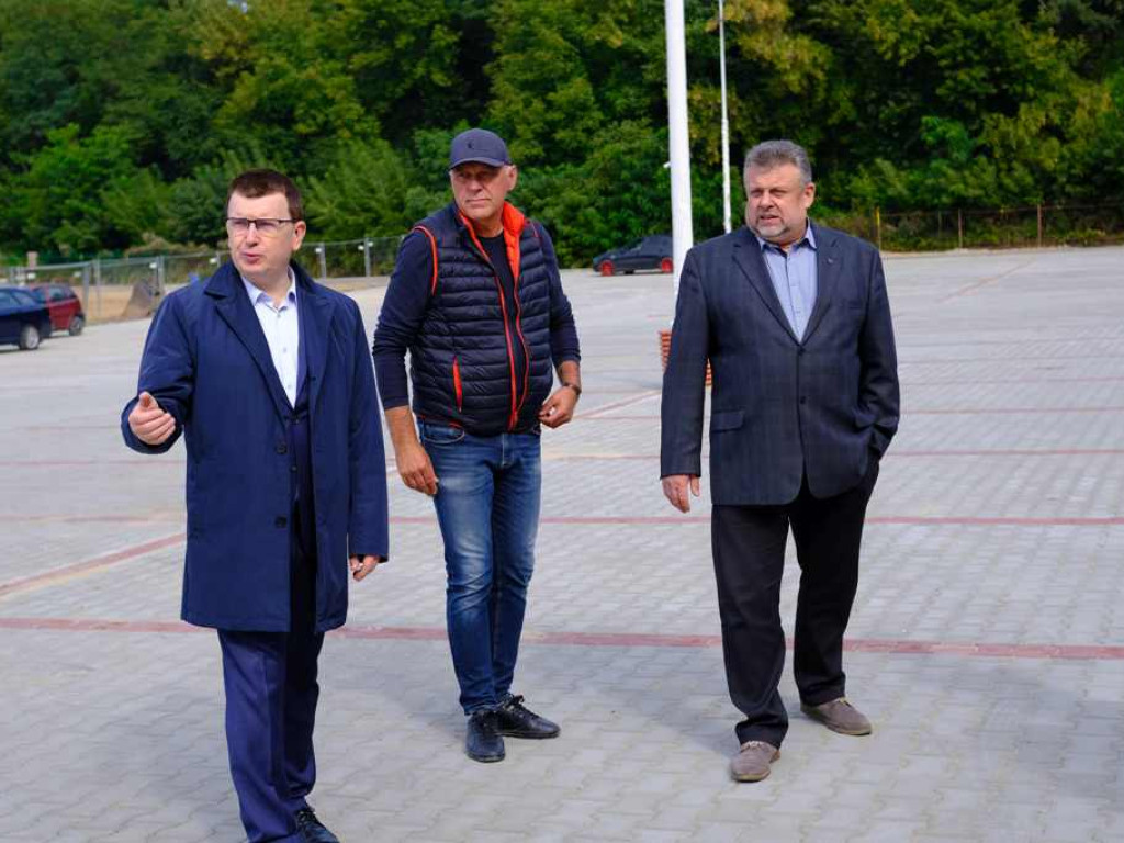 Plac targowy się zmienia. Będzie większy komfort handlu (zdjęcia, wideo)