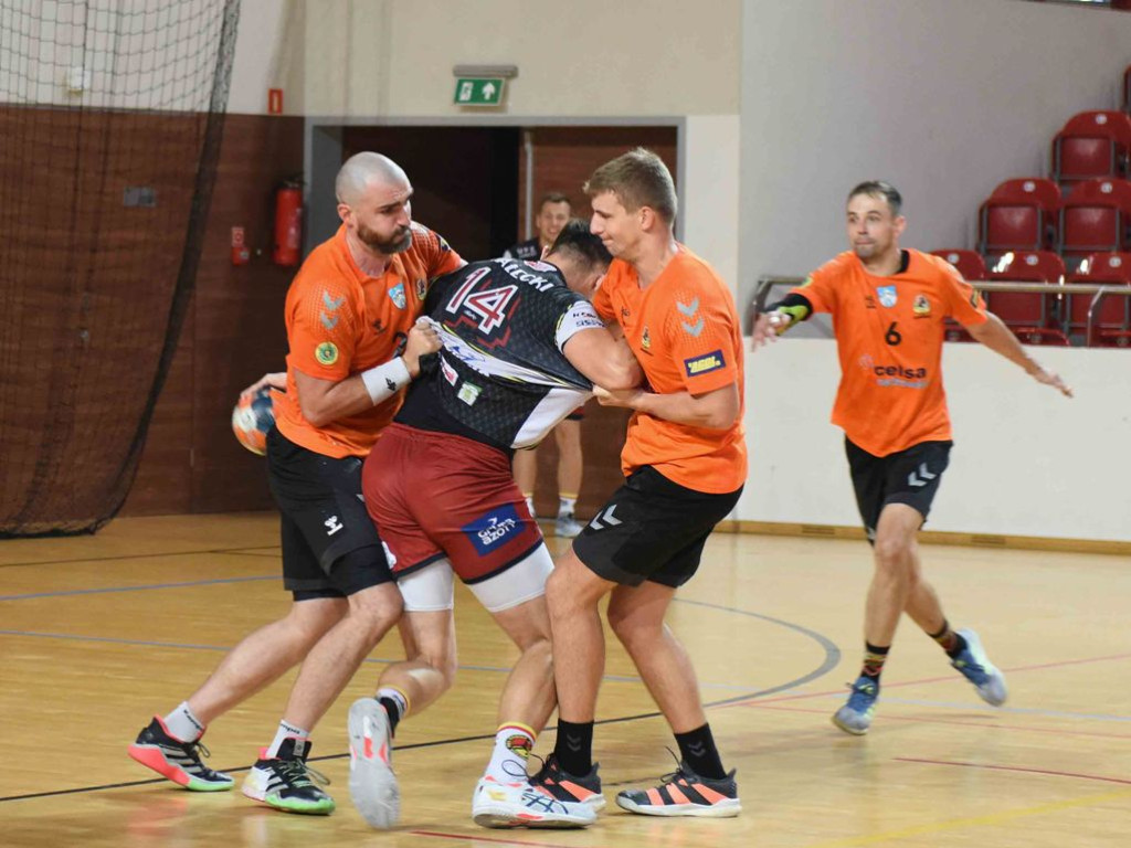 Mecz sparingowy. *KSZO Ostrowiec Świętokrzyski - Padwa Zamość 29:33