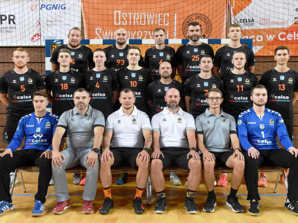 Tylko u nas! Kadra I-ligowych piłkarzy ręcznych KSZO Ostrowiec Świętokrzyski ? sezon 2021/22