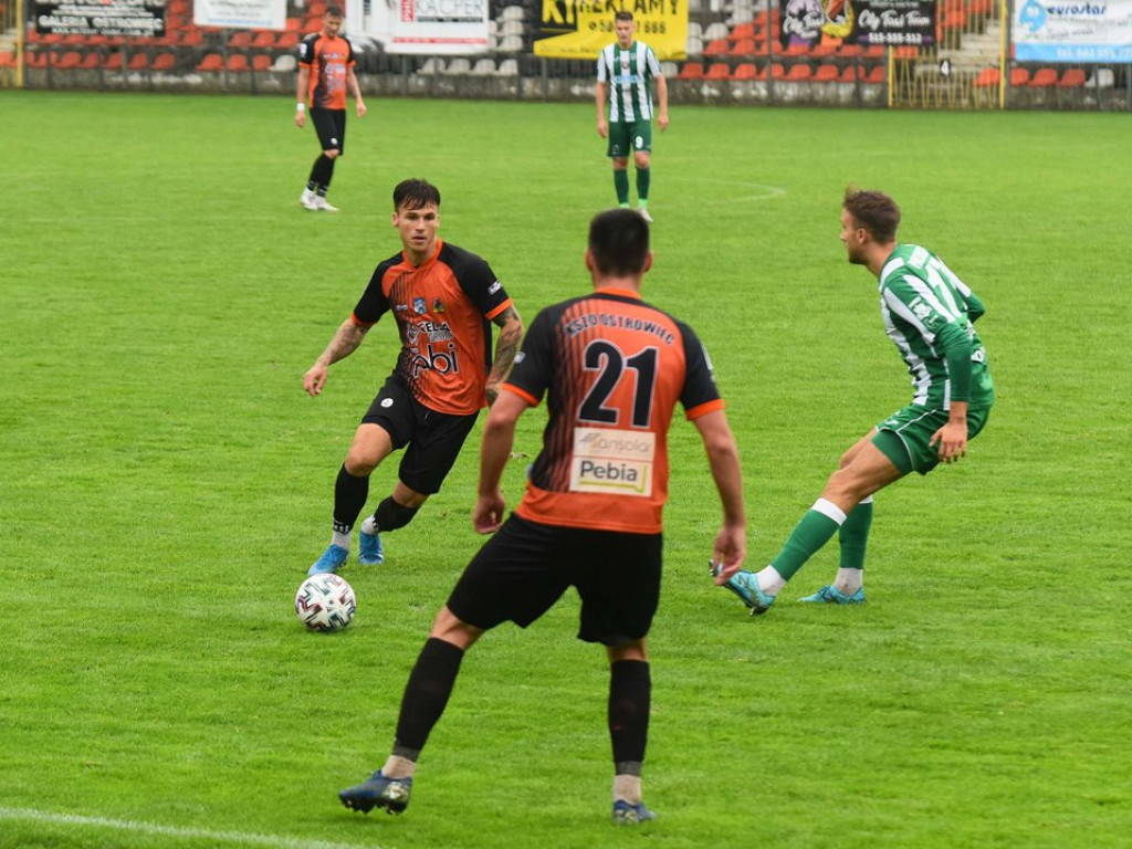 III liga piłkarska. Grupa IV.*KP KSZO 1929 Ostrowiec Świętokrzyski - Wisłoka Dębica 1:0