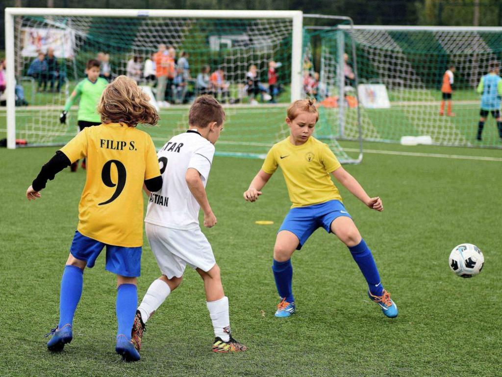 KSZO Galacticos i OKS Opatów w finale ?Świętokrzyskich Orłów ? otwartych mistrzostw piłki nożnej o Puchar Wolnej Polski? (zdjęcia)