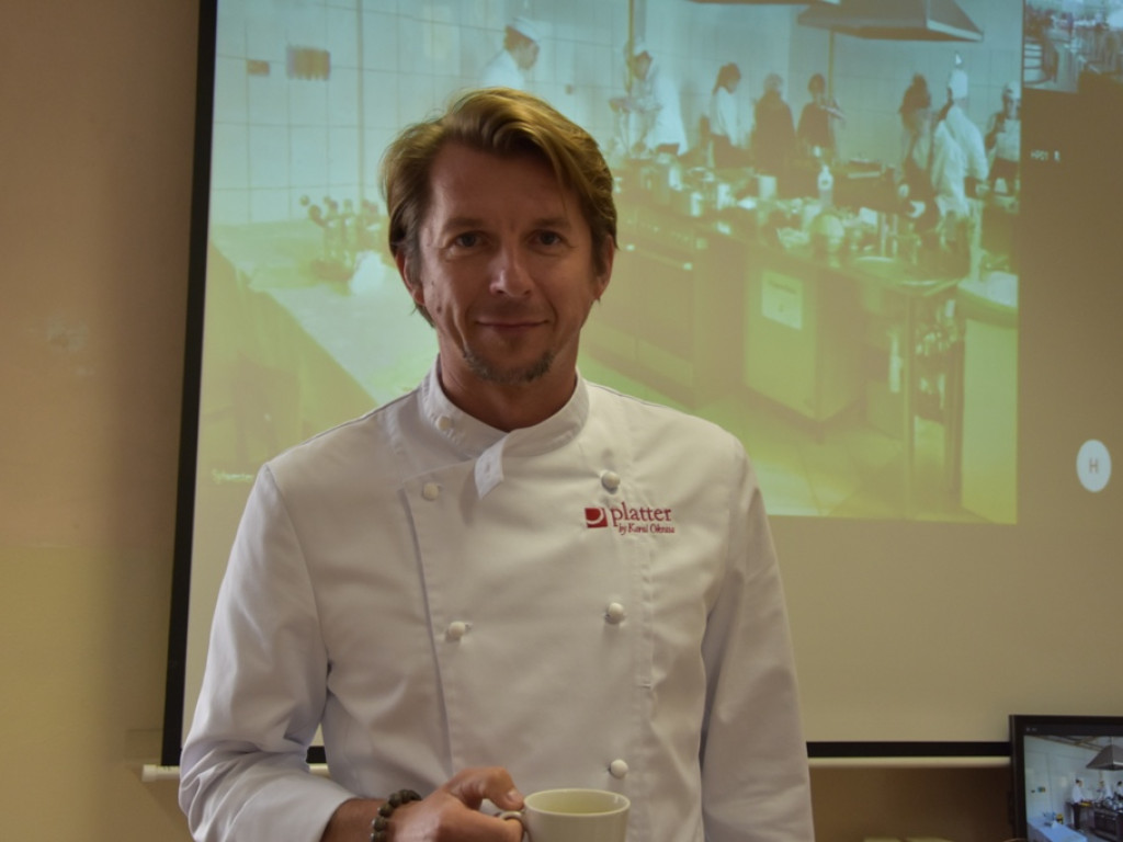 Karol Okrasa i Dzień Gastronoma w ostrowieckim Zespole Szkół nr 1
