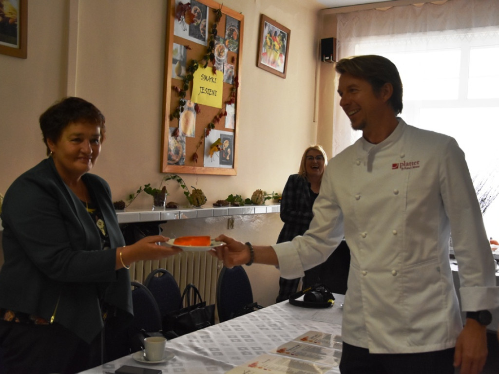 Karol Okrasa i Dzień Gastronoma w ostrowieckim Zespole Szkół nr 1