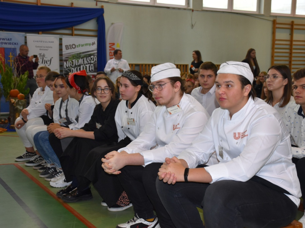 Karol Okrasa i Dzień Gastronoma w ostrowieckim Zespole Szkół nr 1