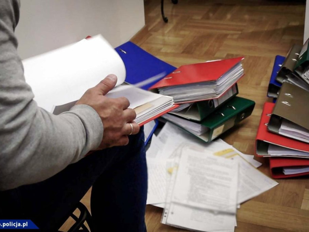 Rozbita zorganizowana grupa przestępcza zajmująca się lichwą (zdjęcia)