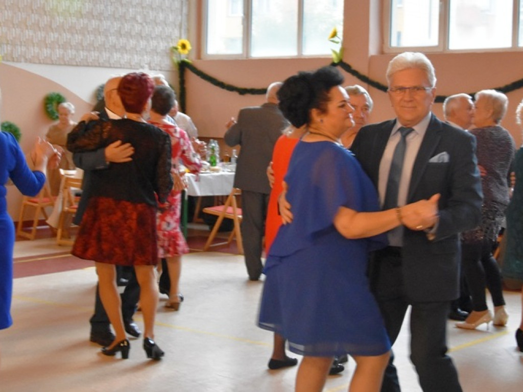 Taneczny Dzień Seniora (zdjęcia)
