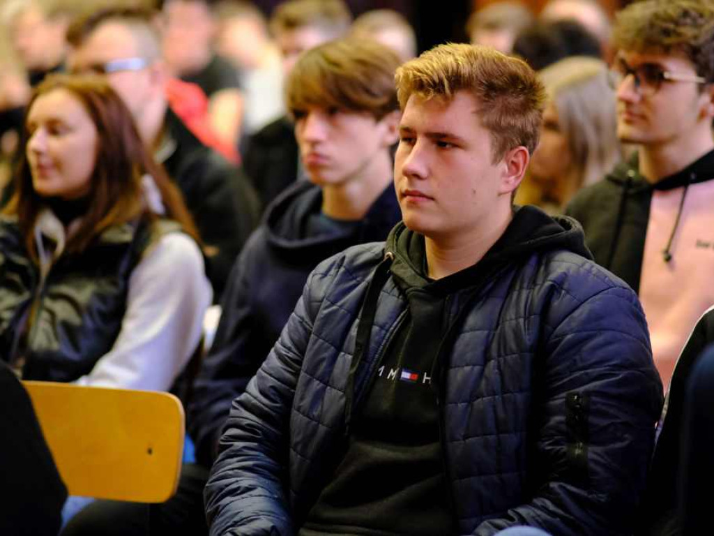 Uroczyste podsumowanie programu Erasmus+. Uczniowie otrzymali dokumenty Europass