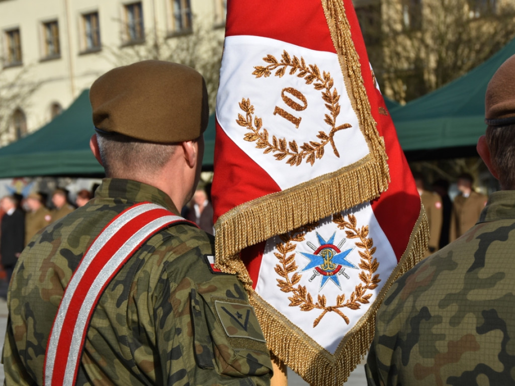 Żołnierze przysięgali na ostrowieckim Rynku (zdjęcia)