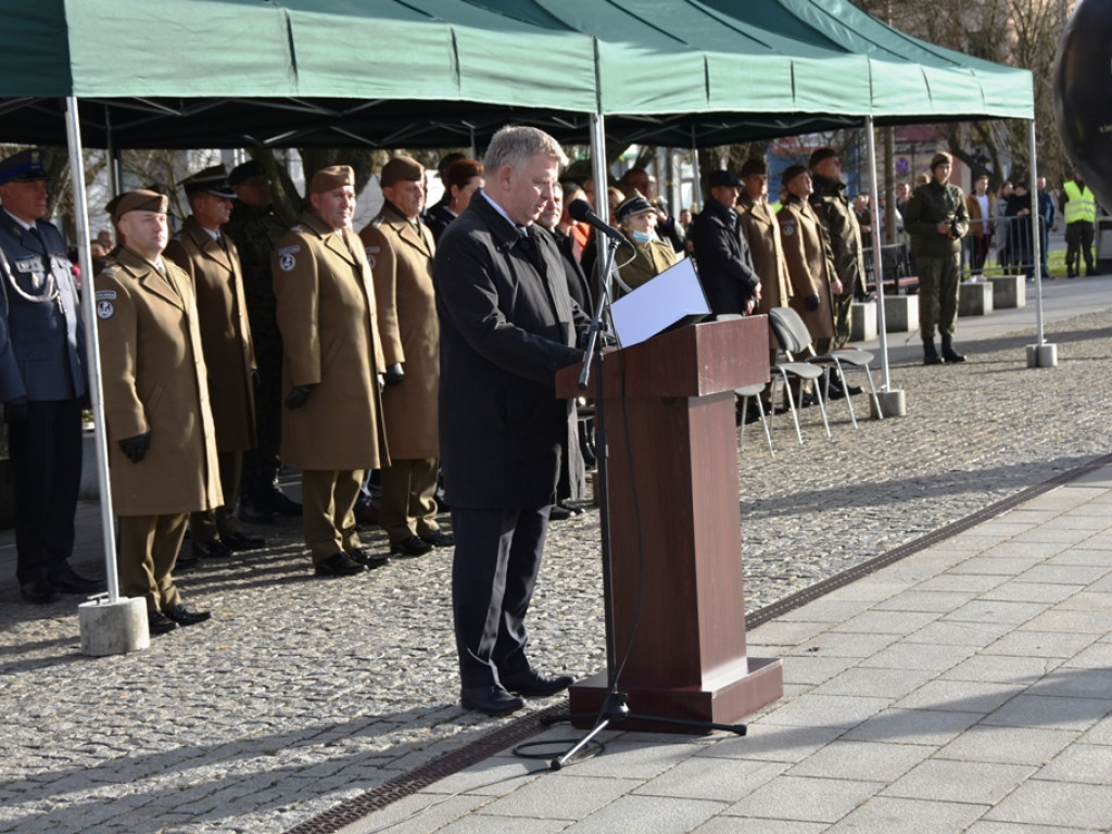 Żołnierze przysięgali na ostrowieckim Rynku (zdjęcia)