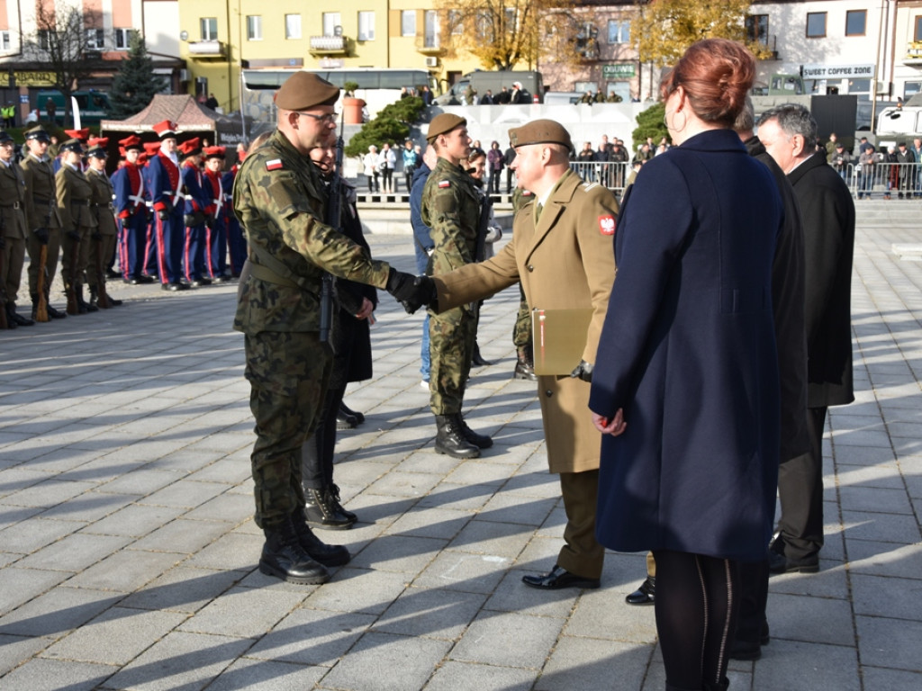 Żołnierze przysięgali na ostrowieckim Rynku (zdjęcia)