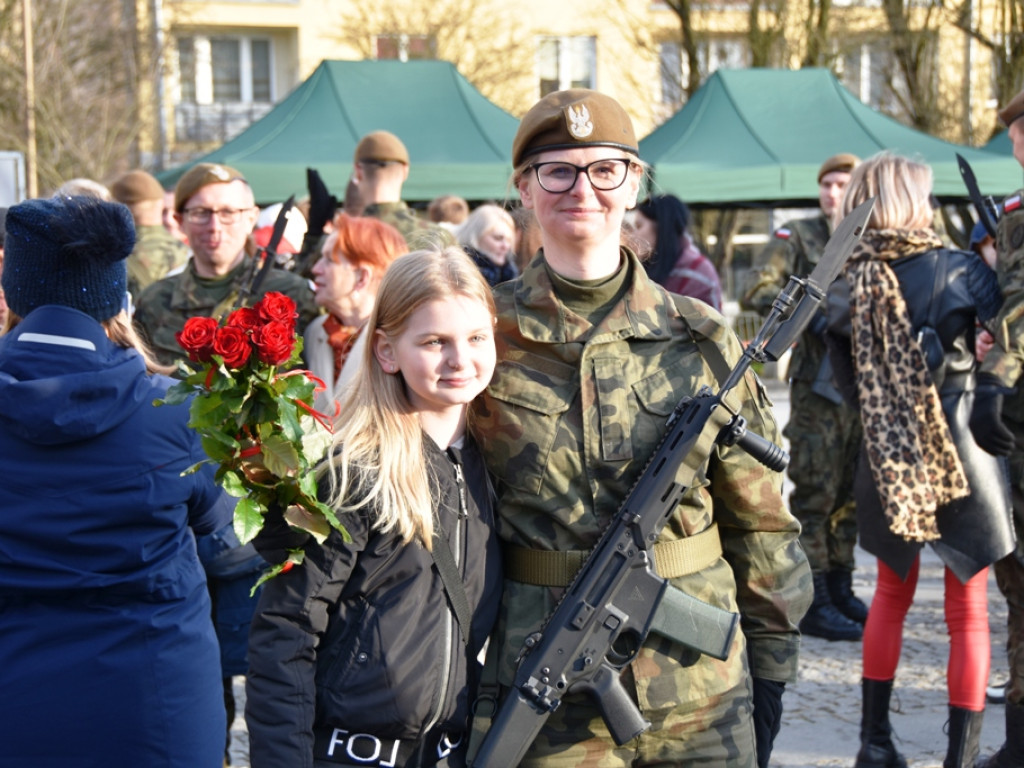 Żołnierze przysięgali na ostrowieckim Rynku (zdjęcia)