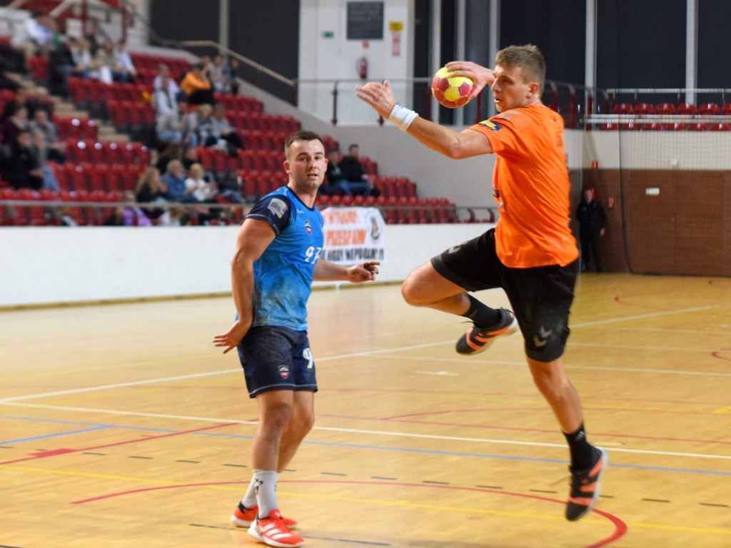 I liga piłki ręcznej mężczyzn. Grupa D. *KSZO Ostrowiec Świętokrzyski - AZS AGH Kraków 33:31