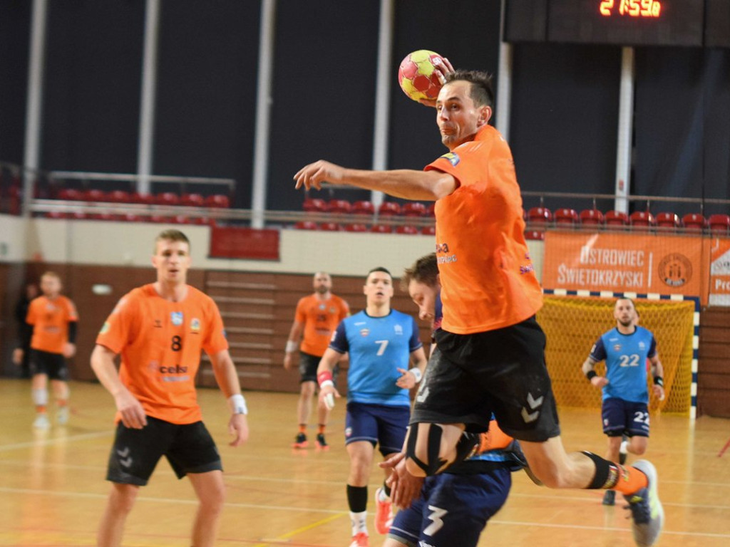 I liga piłki ręcznej mężczyzn. Grupa D. *KSZO Ostrowiec Świętokrzyski - AZS AGH Kraków 33:31