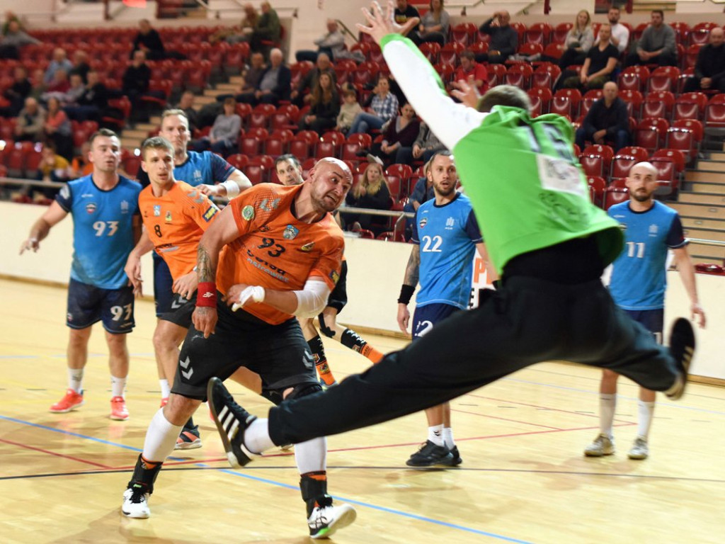 I liga piłki ręcznej mężczyzn. Grupa D. *KSZO Ostrowiec Świętokrzyski - AZS AGH Kraków 33:31