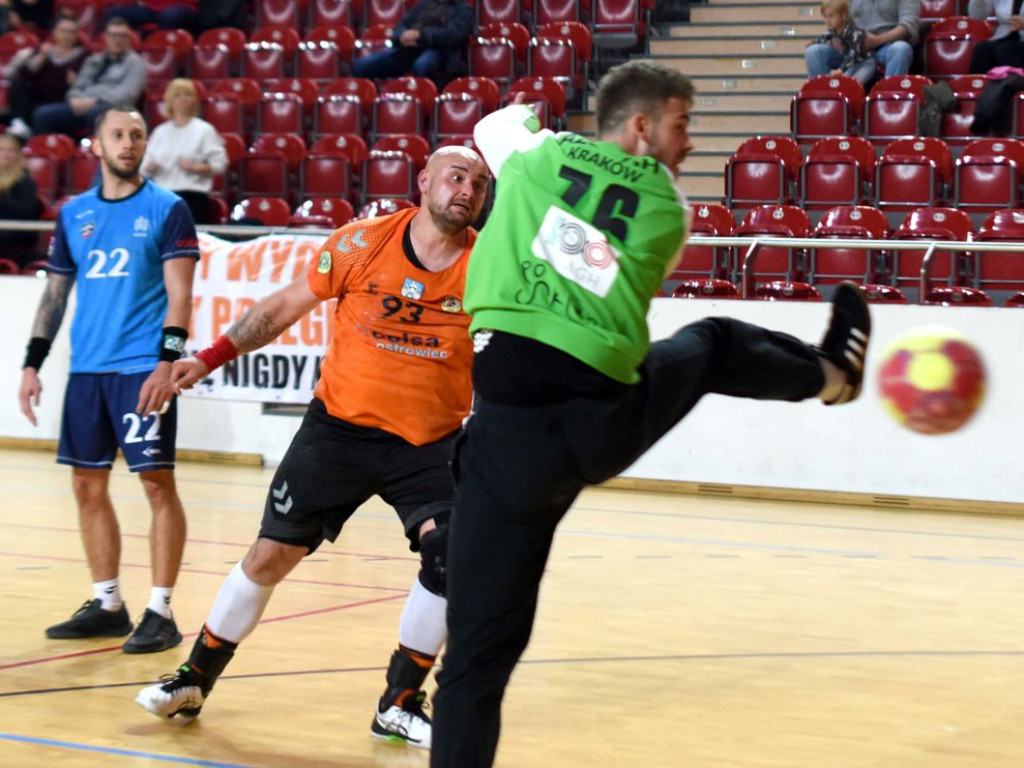 I liga piłki ręcznej mężczyzn. Grupa D. *KSZO Ostrowiec Świętokrzyski - AZS AGH Kraków 33:31