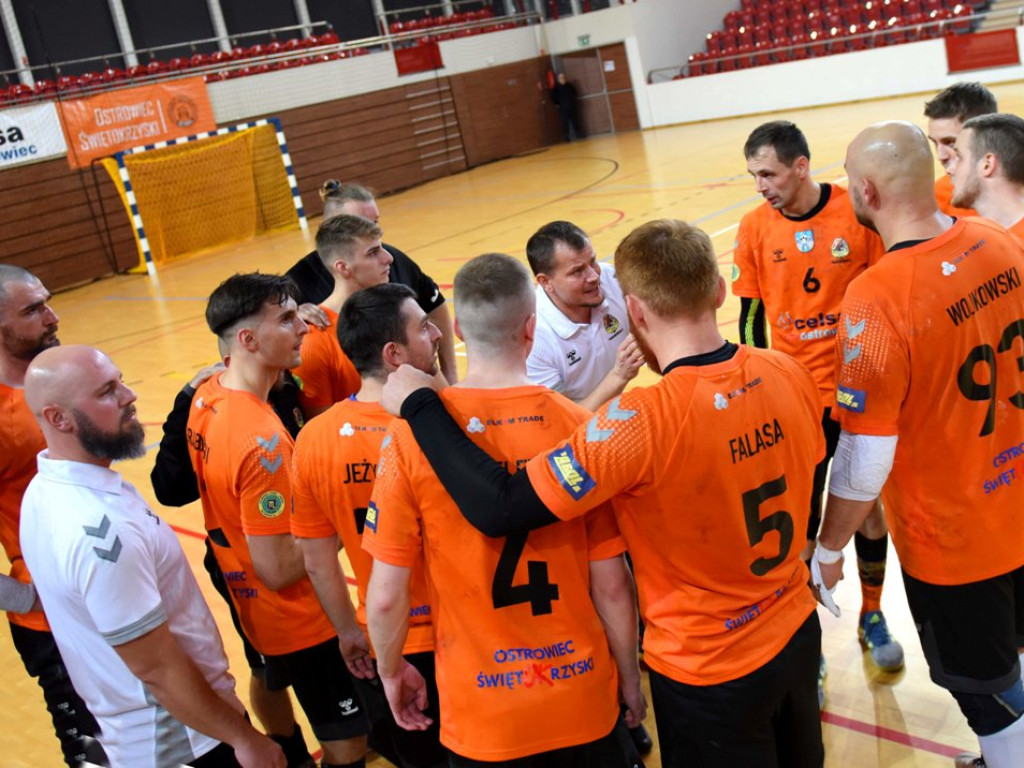 I liga piłki ręcznej mężczyzn. Grupa D. *KSZO Ostrowiec Świętokrzyski - AZS AGH Kraków 33:31