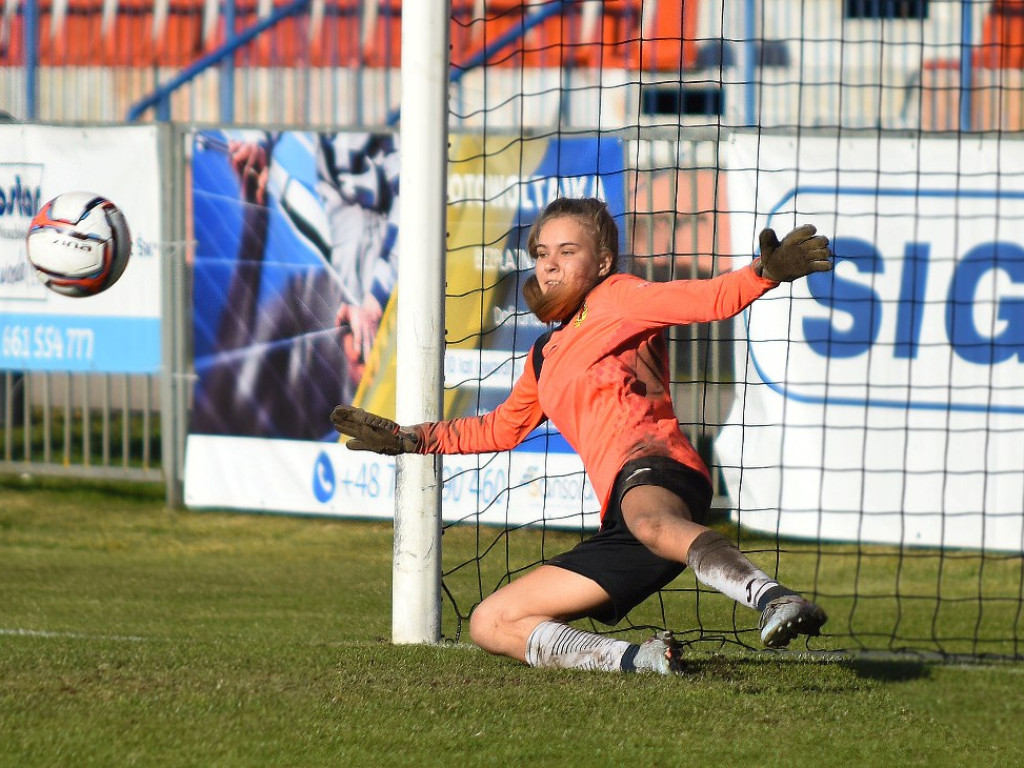 1/32 Pucharu Polski Kobiet. *KP KSZO 1929 Ostrowiec Świętokrzyski - Czarni Sosnowiec 0:10 (0:6)