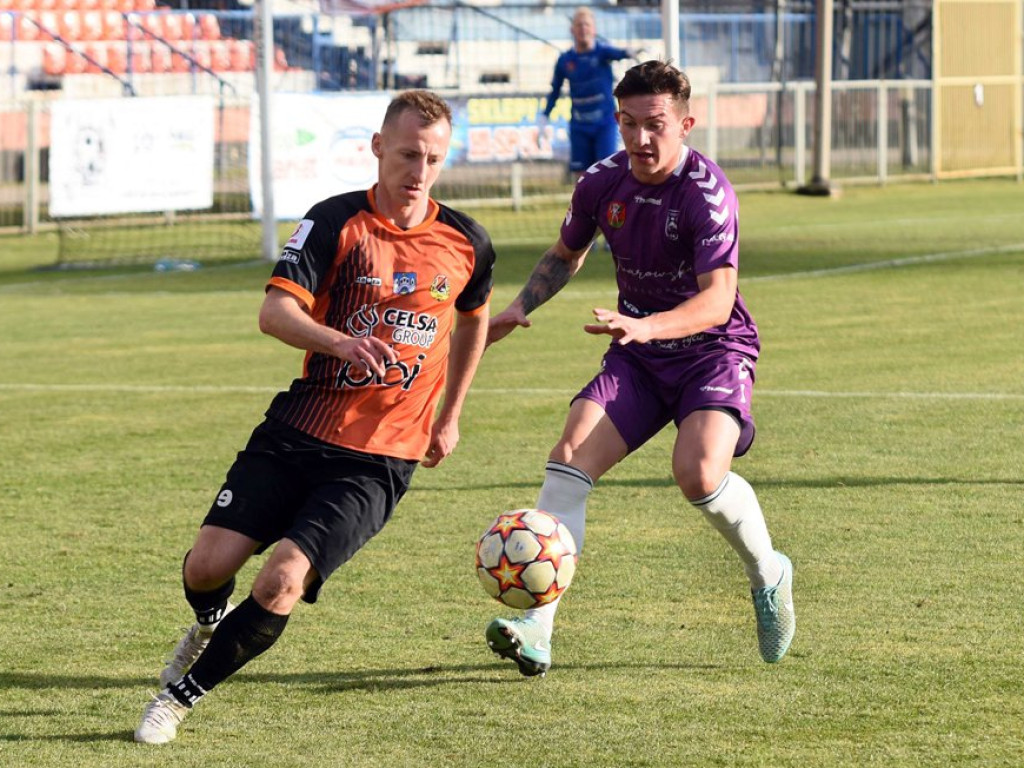 III liga piłki nożnej. Grupa IV. *KP KSZO 1929 Ostrowiec Świętokrzyski - Podlasie Biała Podlaska 3:1