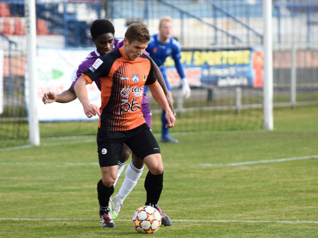 III liga piłki nożnej. Grupa IV. *KP KSZO 1929 Ostrowiec Świętokrzyski - Podlasie Biała Podlaska 3:1