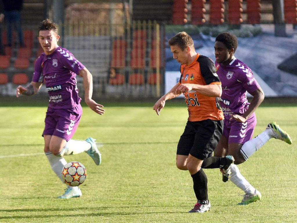 III liga piłki nożnej. Grupa IV. *KP KSZO 1929 Ostrowiec Świętokrzyski - Podlasie Biała Podlaska 3:1