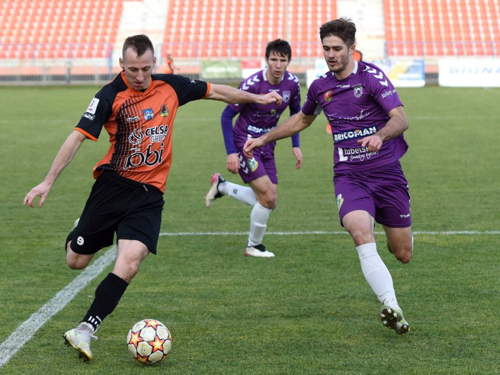 III liga piłki nożnej. Grupa IV. *KP KSZO 1929 Ostrowiec Świętokrzyski - Podlasie Biała Podlaska 3:1