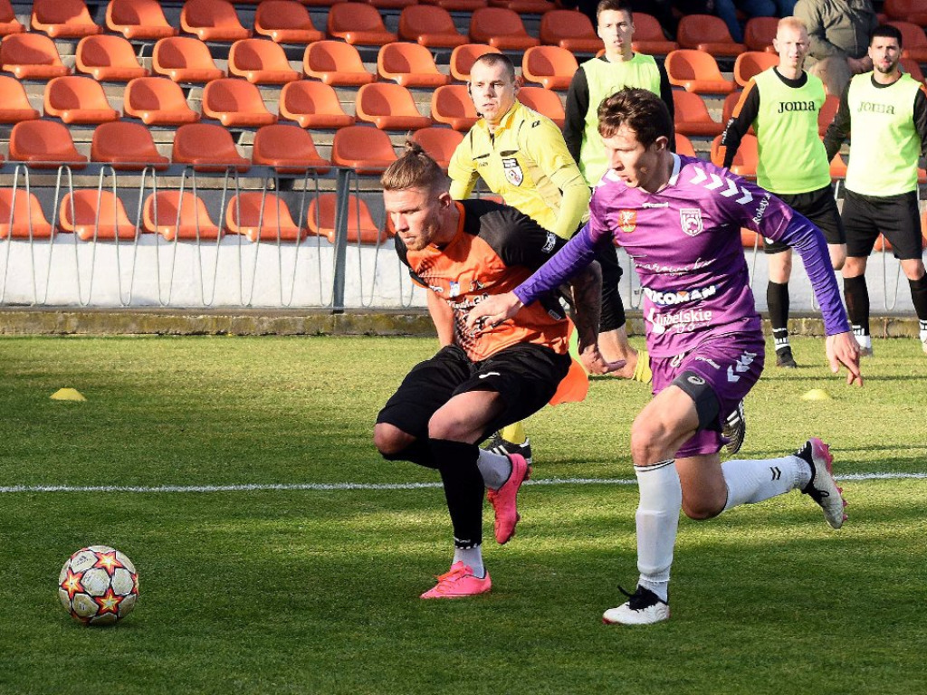 III liga piłki nożnej. Grupa IV. *KP KSZO 1929 Ostrowiec Świętokrzyski - Podlasie Biała Podlaska 3:1