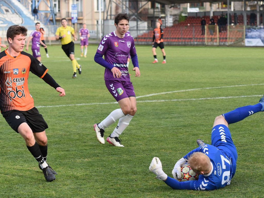 III liga piłki nożnej. Grupa IV. *KP KSZO 1929 Ostrowiec Świętokrzyski - Podlasie Biała Podlaska 3:1