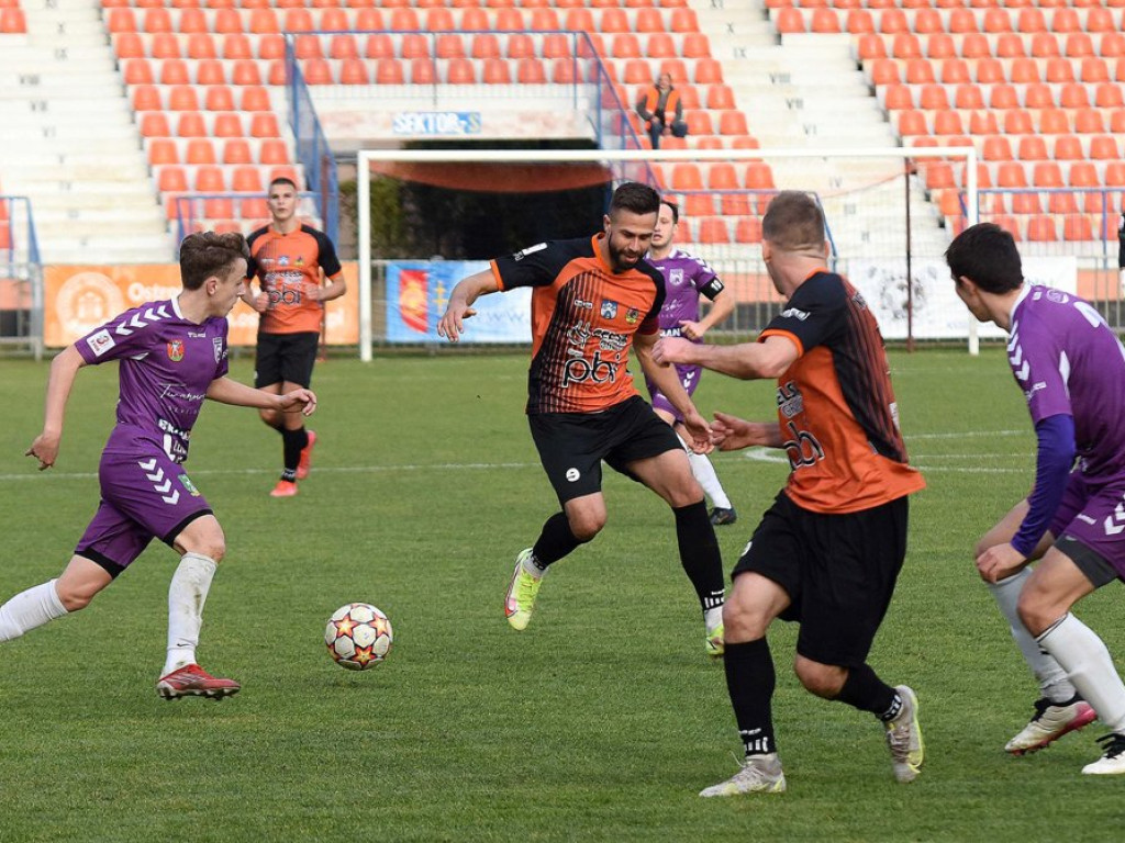 III liga piłki nożnej. Grupa IV. *KP KSZO 1929 Ostrowiec Świętokrzyski - Podlasie Biała Podlaska 3:1