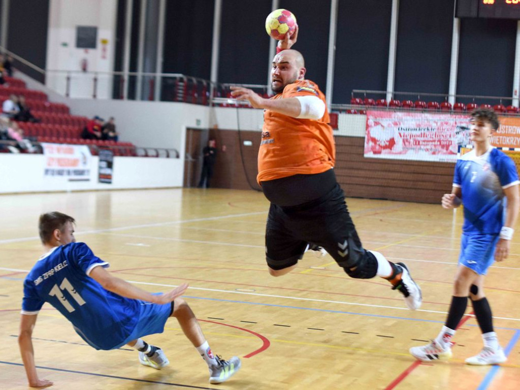 I liga piłki ręcznej. Grupa D. *KSZO Ostrowiec Świętokrzyski - SMS II ZPRP Kielce 40:35