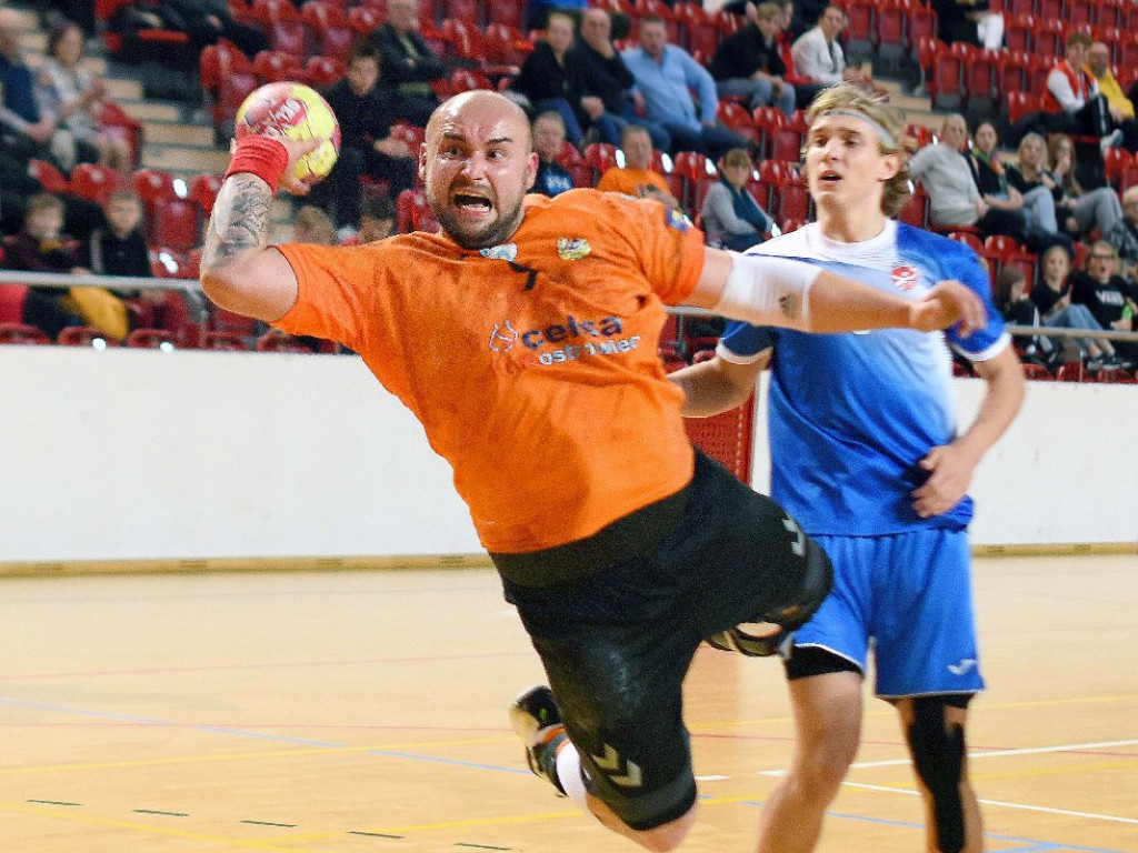 I liga piłki ręcznej. Grupa D. *KSZO Ostrowiec Świętokrzyski - SMS II ZPRP Kielce 40:35
